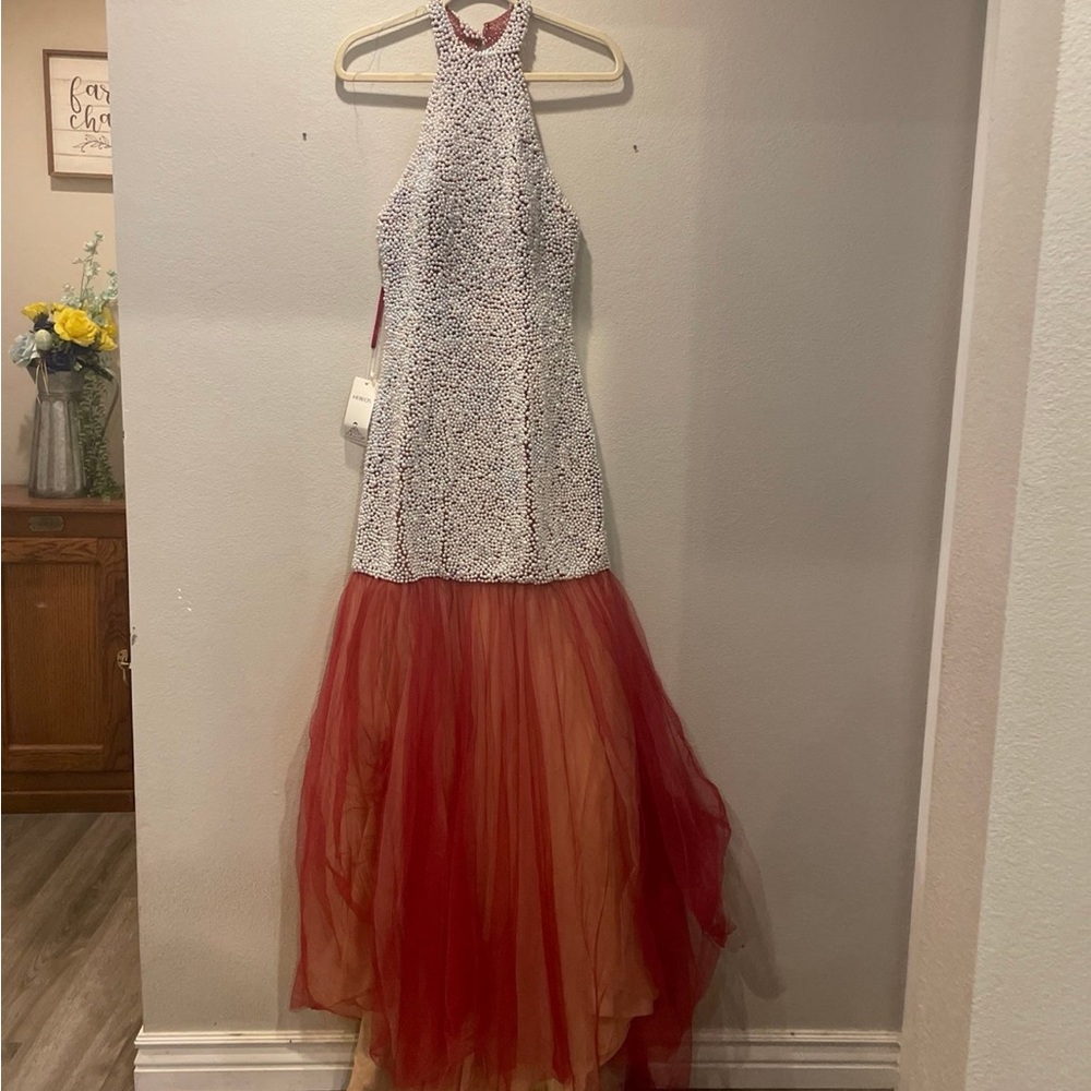 Multicolored Pearl Mermaid Dress Red tule bottom
